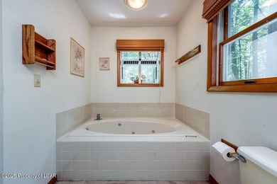 Attractive 3BR 2Bth cedar sided lakefront ranch offers stunning - photo 24