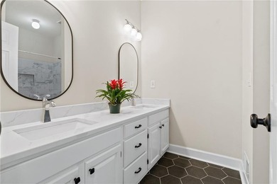 Impeccable, beautifully updated 4BR/2BA ranch in the heart of - photo 30