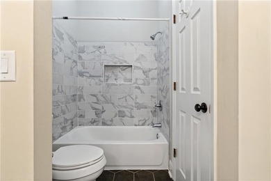 Impeccable, beautifully updated 4BR/2BA ranch in the heart of - photo 31