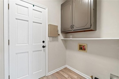 Impeccable, beautifully updated 4BR/2BA ranch in the heart of - photo 34