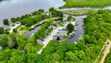 Manufactured Home on Lake Tippecanoe channel. - photo 3