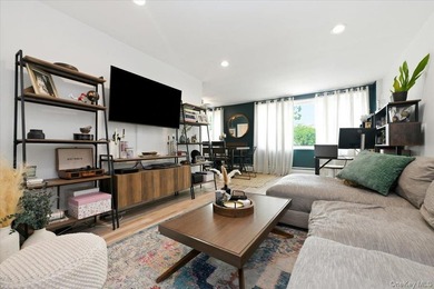 Welcome to the The Crescent, Luxury Cooperative Residence! This - photo 9