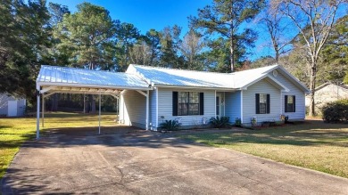 Lake Home For Sale in Thomasville, Georgia