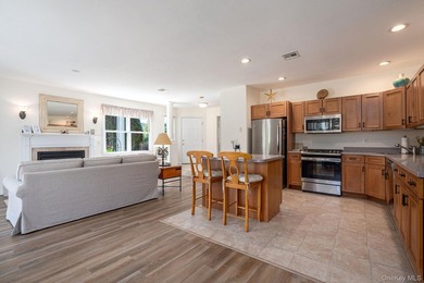 Mint one-bedroom condo in coveted Willow Ponds on the Sound - photo 8