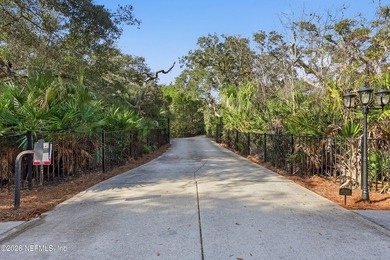 Welcome to this extraordinary single-level brick estate where - photo 6
