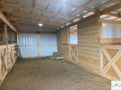 Welcome to your dream hobby farm! This beautiful 3 bed, 2 bath - photo 13