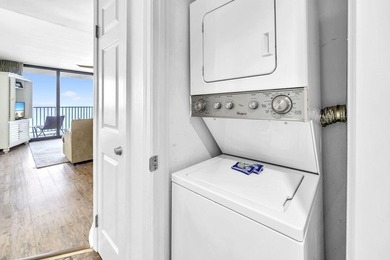 Perfectly positioned in the highly sought-after One Seagrove - photo 19