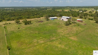 Welcome to your dream hobby farm! This beautiful 3 bed, 2 bath - photo 22