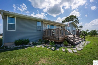 Welcome to your dream hobby farm! This beautiful 3 bed, 2 bath - photo 27