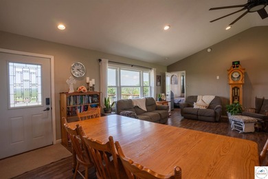 Welcome to your dream hobby farm! This beautiful 3 bed, 2 bath - photo 31
