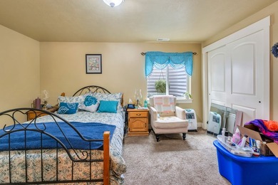 Welcome home to this beautiful Salem rambler with the space - photo 31