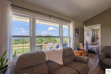 Welcome to your dream hobby farm! This beautiful 3 bed, 2 bath - photo 33