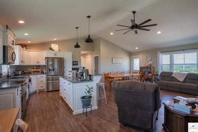 Welcome to your dream hobby farm! This beautiful 3 bed, 2 bath - photo 36