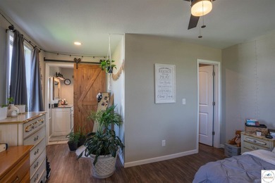 Welcome to your dream hobby farm! This beautiful 3 bed, 2 bath - photo 44