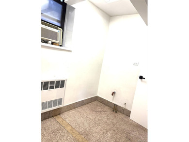 A commercial unit facing Northern Blvd. Street level. High - photo 8