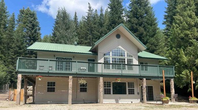 Lake Home For Sale in Chattaroy, Washington