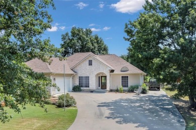 Lake Home For Sale in Lake Kiowa, Texas