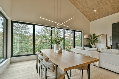 Where dreams come true. Prestigious waterfront property on a - photo 15
