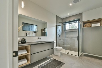 Where dreams come true. Prestigious waterfront property on a - photo 22