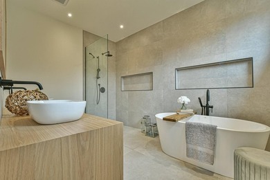 Where dreams come true. Prestigious waterfront property on a - photo 31