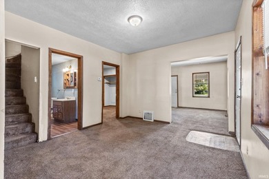 Opportunity awaits with this spacious 3-bedroom, 2-bath home - photo 7
