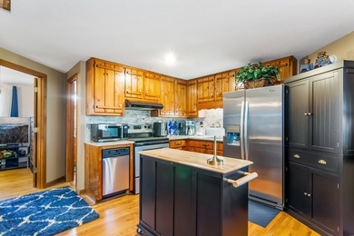 Charming Ellijay Mountain Retreat 2 BR with Loft,2 1/2 BA 2,144