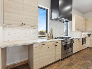 Discover the epitome of refined living at Wilshire Point, a - photo 8