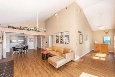 Welcome to your perfect lakefront RANCH retreat! This charming - photo 11