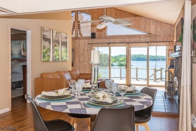 Welcome to your perfect lakefront RANCH retreat! This charming - photo 12