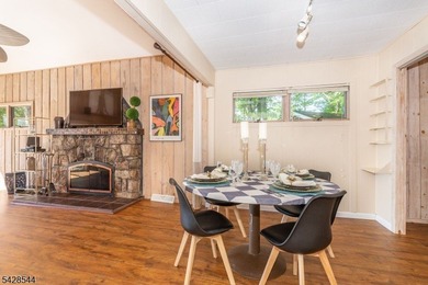 Welcome to your perfect lakefront RANCH retreat! This charming - photo 13