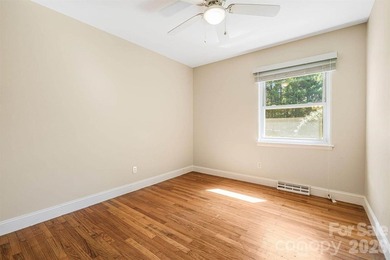 Imagine returning home in sought-after North Asheville. A - photo 15