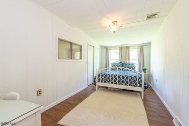 Welcome to your perfect lakefront RANCH retreat! This charming - photo 20