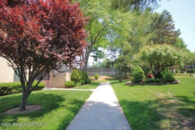 Welcome to 18 Windham Loop! Come see this well maintained 2 - photo 22