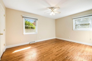 Imagine returning home in sought-after North Asheville. A - photo 23