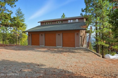 This extraordinary 21-acre mountain retreat offers panoramic - photo 25
