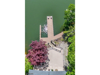 Welcome to your perfect lakefront RANCH retreat! This charming - photo 25