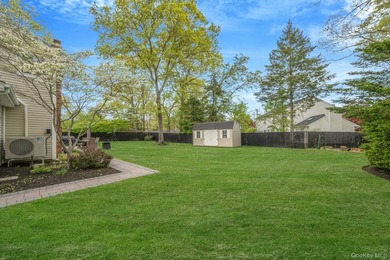 Charming, cared-for, and full of curb appeal, this Ridge - photo 27