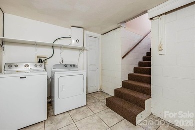 Imagine returning home in sought-after North Asheville. A - photo 27
