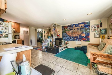 Imagine returning home in sought-after North Asheville. A - photo 28