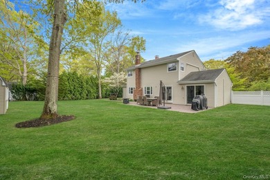 Charming, cared-for, and full of curb appeal, this Ridge - photo 30