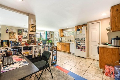Imagine returning home in sought-after North Asheville. A - photo 30