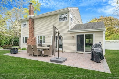 Charming, cared-for, and full of curb appeal, this Ridge - photo 31