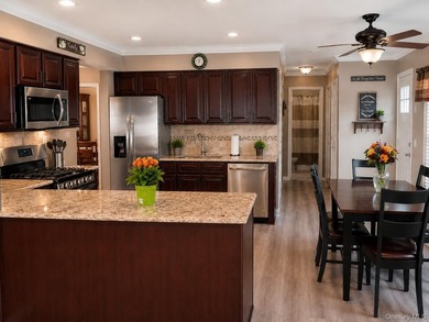 Beautiful center hall colonial in the desirable Tallmadge - photo 4