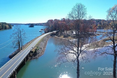 Waterfront living at its finest! This spacious 3-bedroom, 2-bath - photo 5