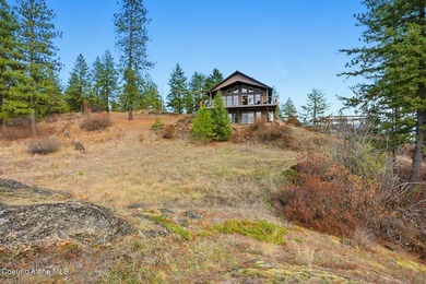 This extraordinary 21-acre mountain retreat offers panoramic - photo 45
