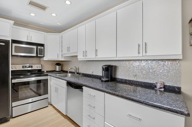 HOME SWEET HOME! Fully renovated penthouse condo right next to - photo 4