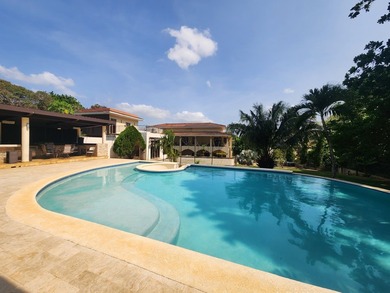 It is one of the best and most exclusive gated communities in - photo 1