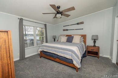 This fully furnished Lake Gaston waterfront home on Pea Hill - photo 13