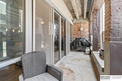 Adam Briley, M: , adam.briley,   - Modern 2-bedroom, 2-bath