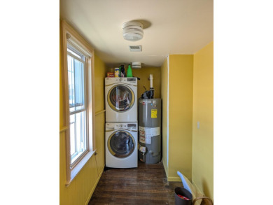 3 bedroom/1 bath apartment and business for sale. The upstairs